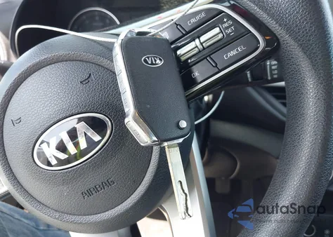 2021 Kia Forte Lxs z USA, uszkodzony, nr VIN 3KPF24AD2ME338591